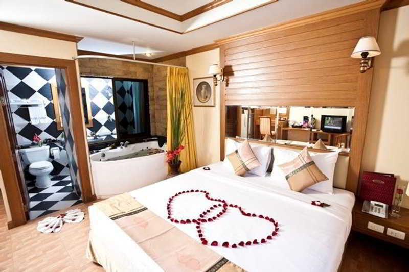 Bangkok Residence Patong Esterno foto