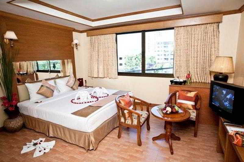 Bangkok Residence Patong Esterno foto