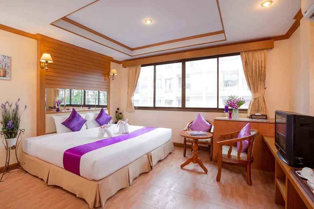 Bangkok Residence Patong Esterno foto